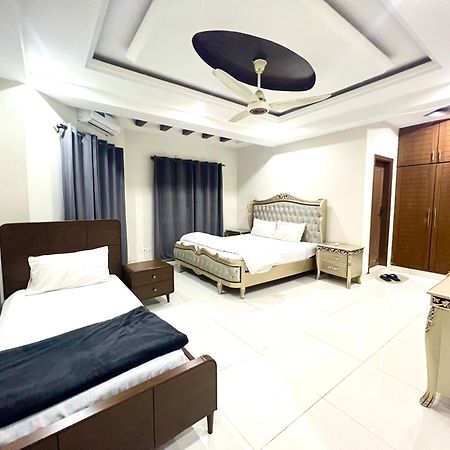 Luxury Apartment Rentals Islamabad Exterior photo