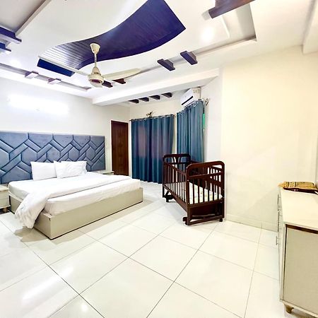 Luxury Apartment Rentals Islamabad Exterior photo
