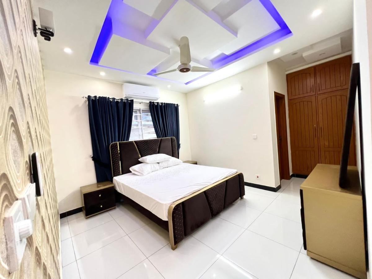 Luxury Apartment Rentals Islamabad Exterior photo