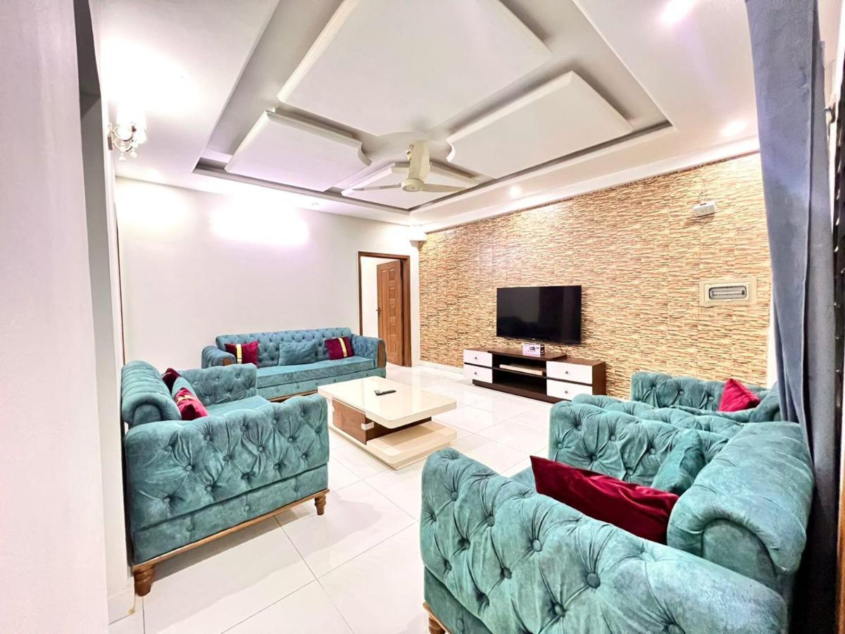 Luxury Apartment Rentals Islamabad Exterior photo