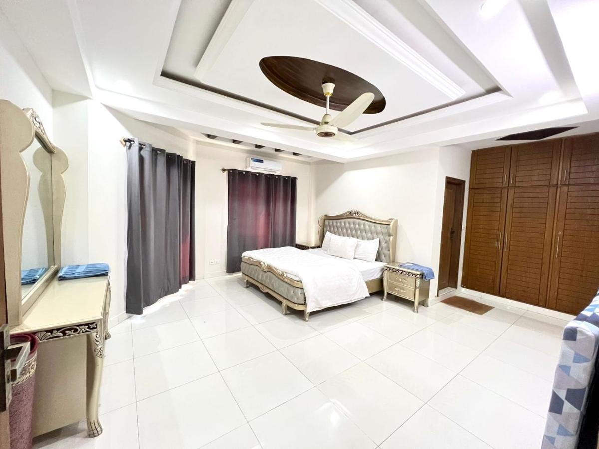 Luxury Apartment Rentals Islamabad Exterior photo