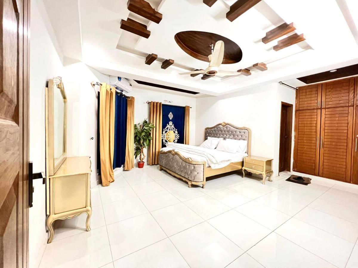Luxury Apartment Rentals Islamabad Exterior photo