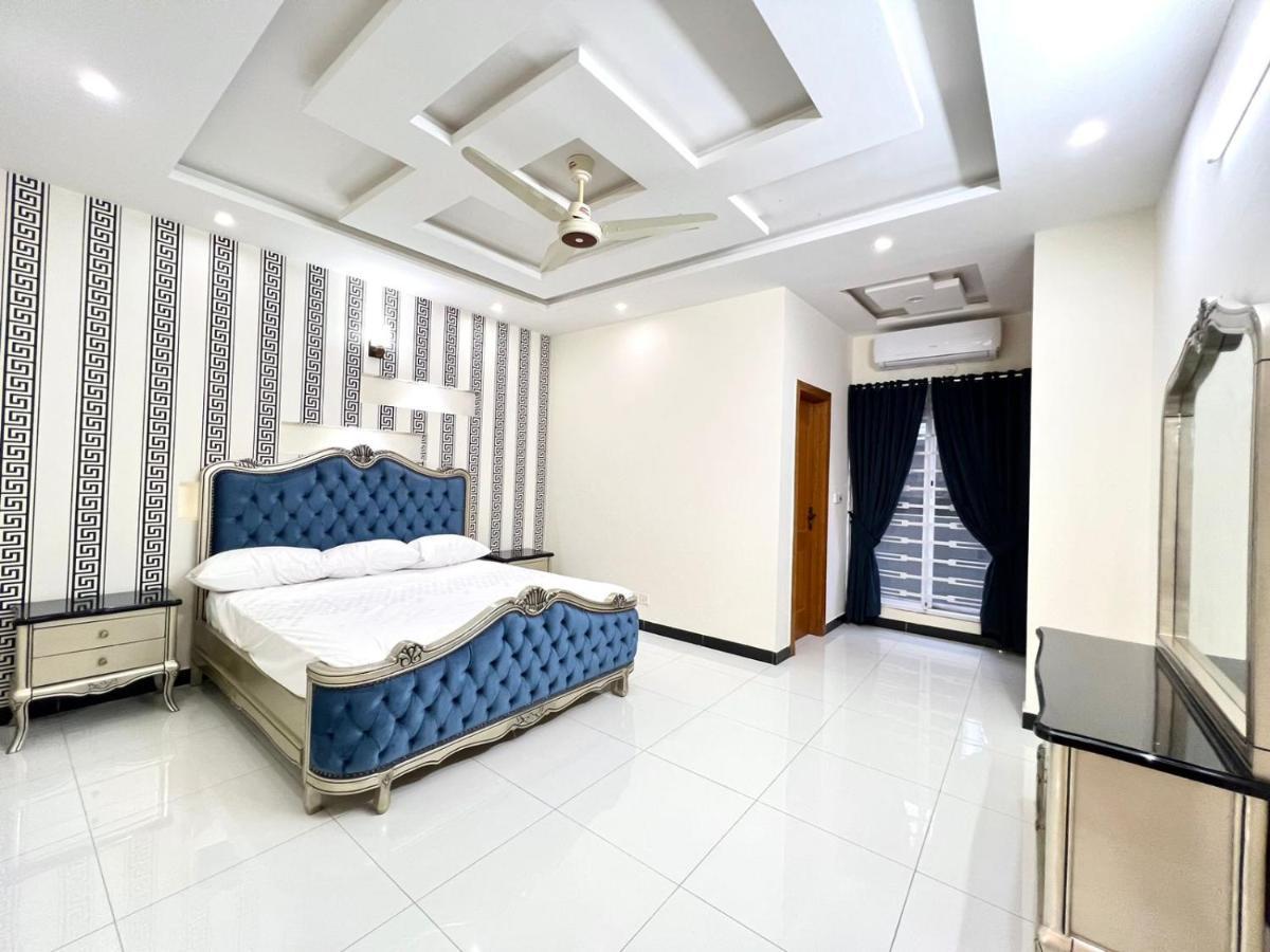 Luxury Apartment Rentals Islamabad Exterior photo