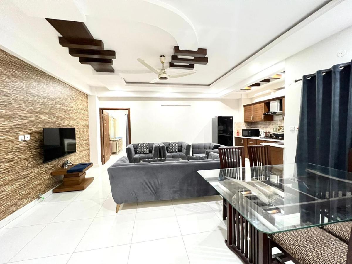 Luxury Apartment Rentals Islamabad Exterior photo