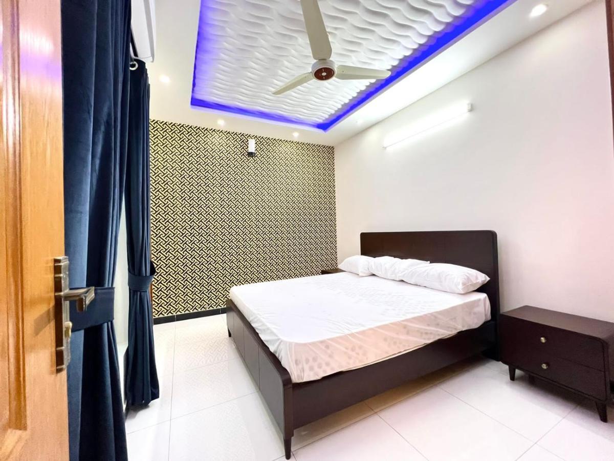 Luxury Apartment Rentals Islamabad Exterior photo