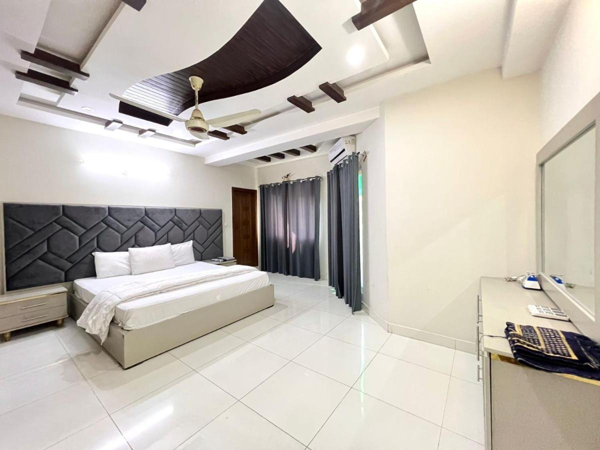 Luxury Apartment Rentals Islamabad Exterior photo