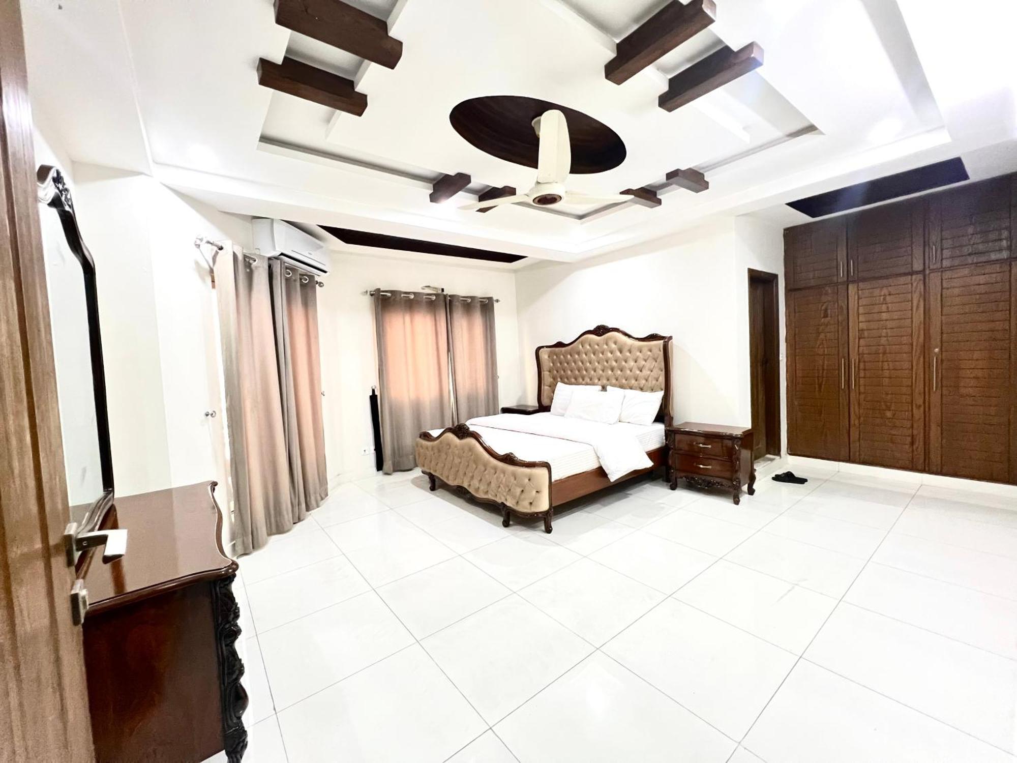 Luxury Apartment Rentals Islamabad Exterior photo